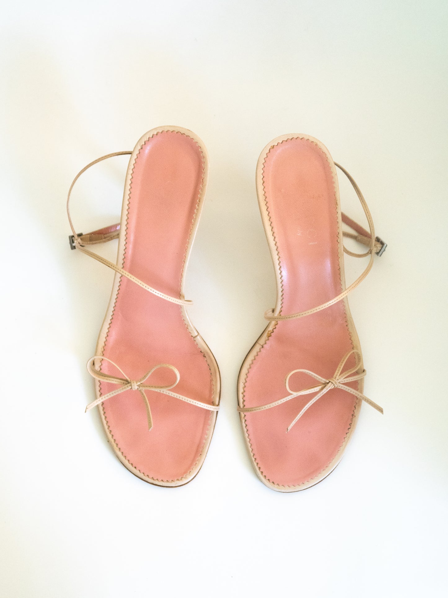 GUCCI "Barely There" Nude & Pink Bow Sandals (EU 38)