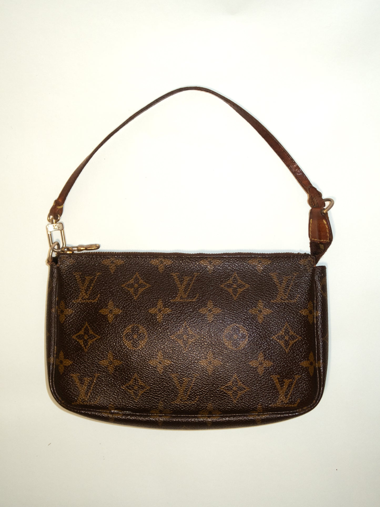 LOUIS VUITTON Accessoires Pochette Monogram Hand Bag