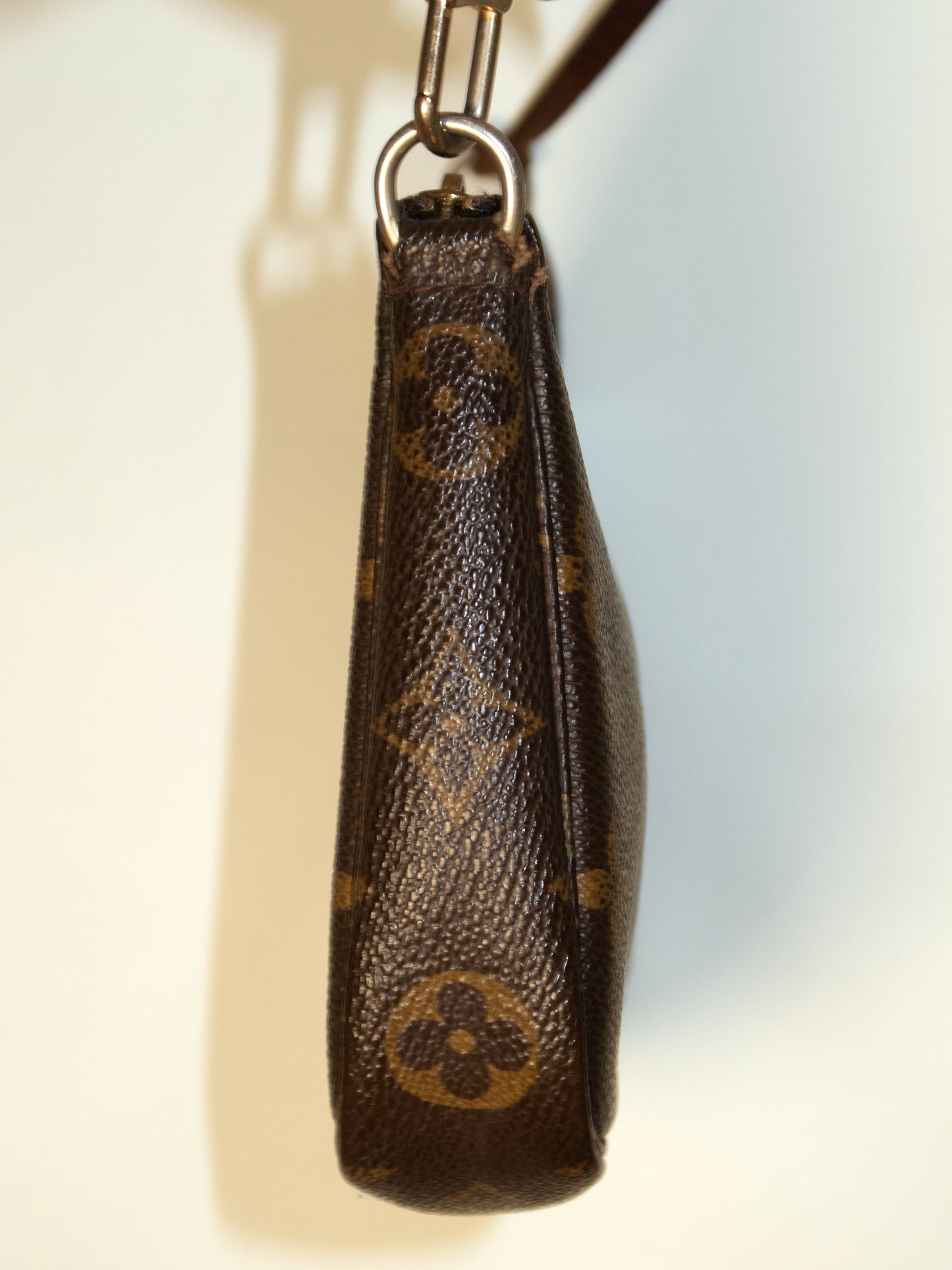 LOUIS VUITTON Accessoires Pochette Monogram Hand Bag