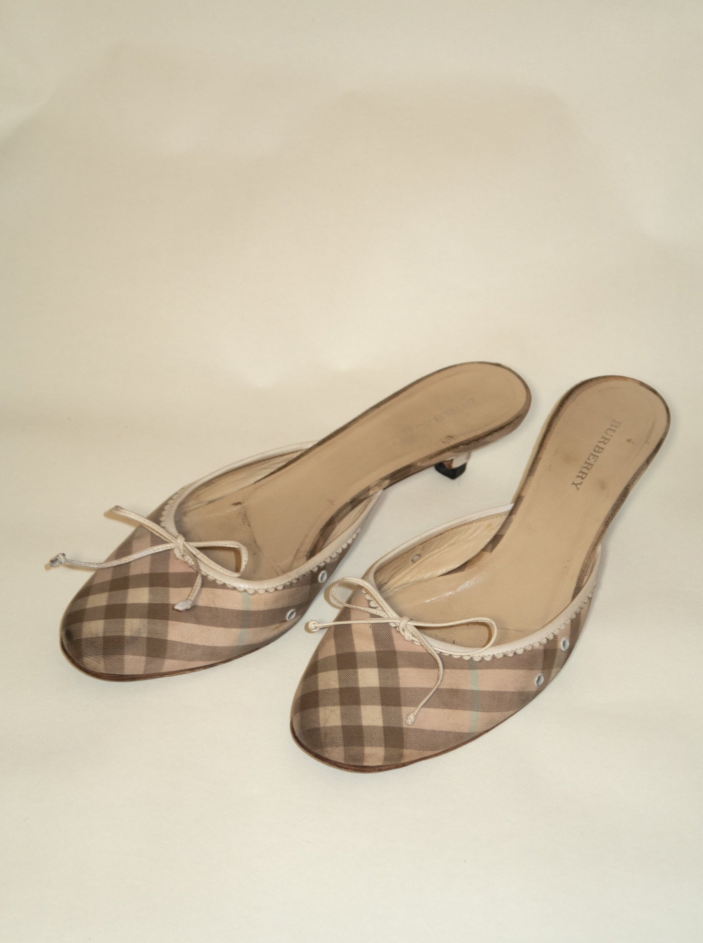 BURBERRY Pink & Grey Nova Check Mules (EU 39)